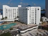 Sunset Royal Beach Resort - All Inclusive Các khách sạn gần Vũ trường Coco Bongo