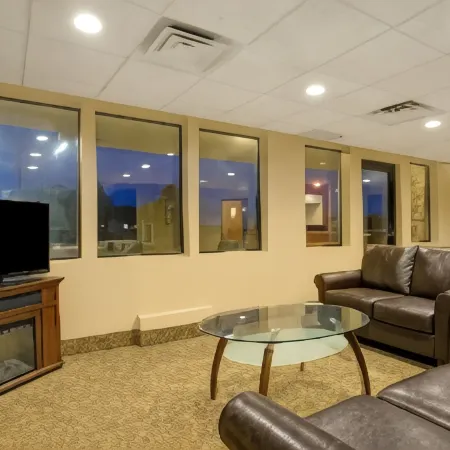 Super 8 by Wyndham Melrose