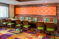Fairfield Inn & Suites Springfield - Bãi đậu xe