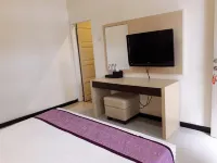 Srikandi Guest House Hotels near Perpustakaan kota Malang