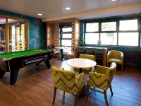 Snoozles Galway City Centre Hotels near Eyre Square Centre