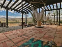 Clever Rabbit: 5-Acre Retreat Joshua Tree National Park with Starlink Internet - بوتيك