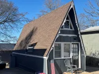 Kayak Cottage - Free Kayaks and Fire Pit - 3-Star