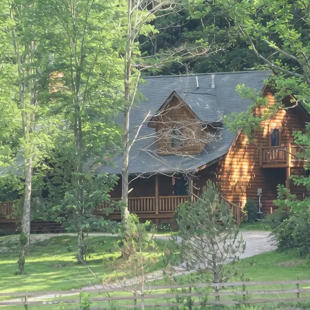 Adventurewood Luxury Log Cabin - Hot Tub, Fireplace, Pool Table