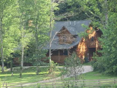 Adventurewood Luxury Log Cabin - Hot Tub, Fireplace, Pool Table - Chalets