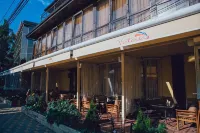 Victoria Hotel - 2-Star