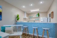 4Bedroom Beachfront Full House w/ Linens,Private Pool - 4-Star