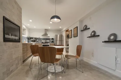 modern garden two bedroom pet friendly Hotels in fremont