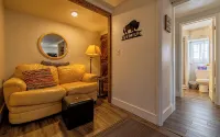 Happy Bison Bungalow - located in Downtown Cody! - Kitchens