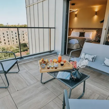 Keystone Hôtel Отели рядом с достопримечательностью «Лион Конфлюанс»