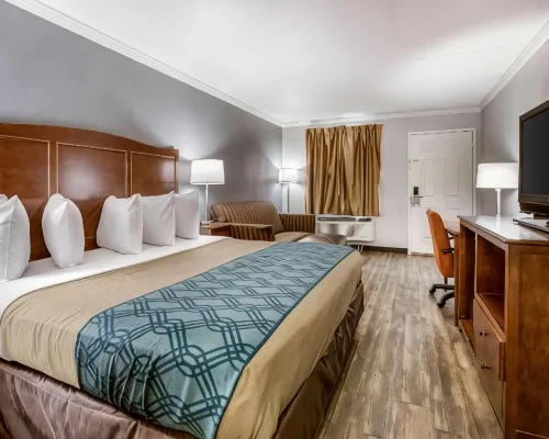 Travelodge by Wyndham Canton/Livonia Area, MI Hotéis em Canton