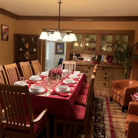 Craftsman Gem Near Convention Center, Tacoma Dome & Transit to Seattle World Cup Отели рядом с достопримечательностью «Арена «Такома-Доум»»
