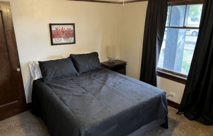 Nice Cozy 2 Bedroom 1bath house Close to DT Winslow