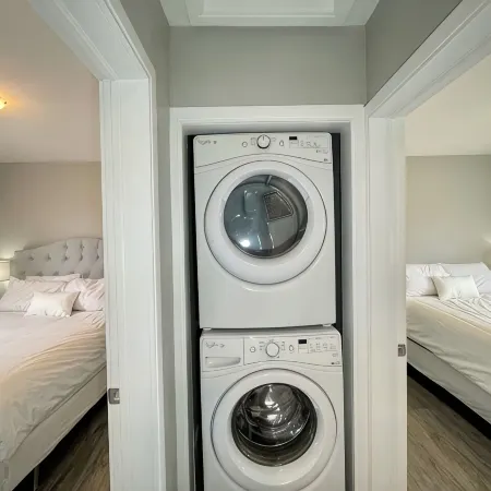 White House Suite - Sleeps 4