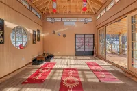 Catskills Mountain Retreat: Luxury Meets Serenity - Chalets
