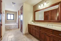 Ocean Front, Incredible View of the Sea of Cortez in the 4th Floor  403 - Homestays