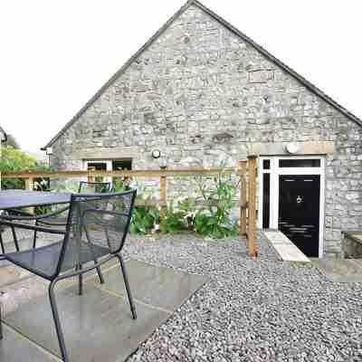 Recently renovated 2 bedroom annexe with open plan living room and kitchen. Hotel Exterior