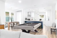 EV Charger L2 Cozy Home short distance to Downtown Riverside