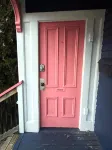 Modern 1 Bedroom, 10 minute walk to Downtown