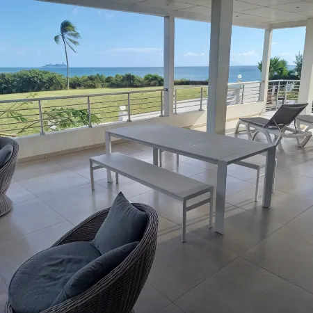 Impressive 3 bedrooms condo on Mullet Bay Beach