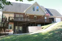 Smith Lake House, Snowbird House, holds 16, Dock & Boat Slip, Cullman County