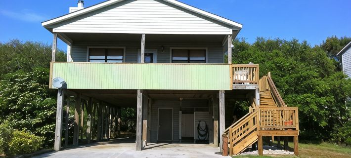 Pet friendly sound side 3 Bdrm/2Bth Non Smoking Beach Box Private Home Hotels in Kill Devil Hills
