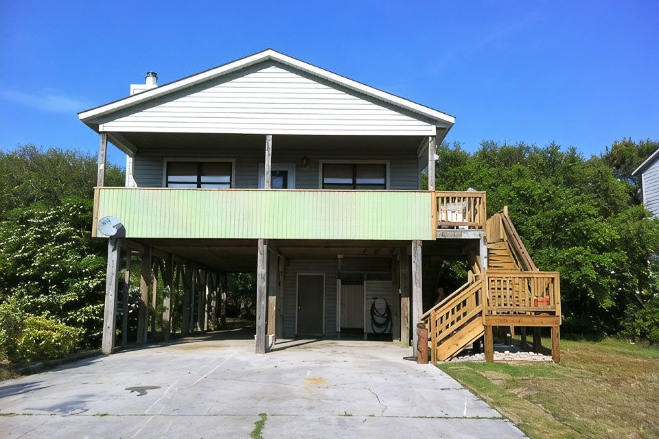 Photo 2 of 6