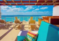 Oceanview Isla Mujeres Villa - Private Pool, Steps from Snorkeling, & Skybar - 2 stjerner