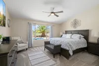 Heated Pool 88 Degrees No Fee and Golf Course View! - Wifi