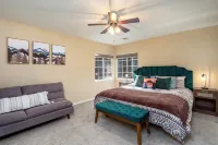 Sunset Peak Cabin 3BR house in TH with Lake Access-Walk to Downtown - Wifi