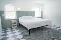 Entire Home in the heart of Sugar Camp on beautiful Bass Lake. No Cleaning Fee!! - 3 stjerner