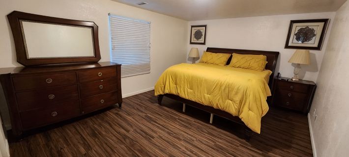 Spacious 5-bedroom house in beautiful Greeley with AC, WiFi グリーリーのホテル