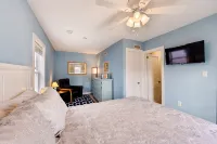 Pet Friendly - 2 Minute Walk to Beach -  Updated and Modernized Spotless Clean - Boutique