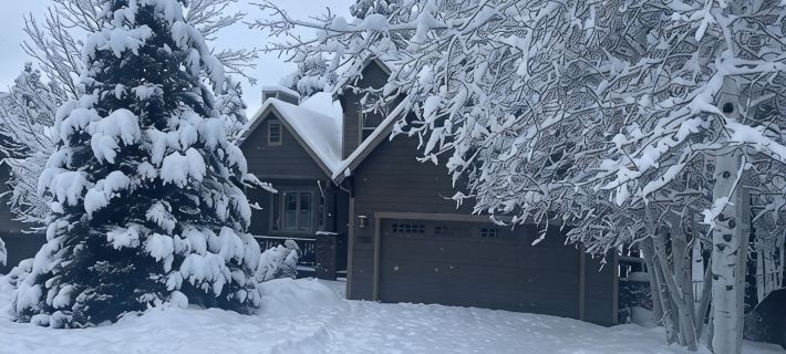 Flagstaff Family Retreat — Game Room, Gym, Fire Pit & Forest Fun! Hotels in Flagstaff