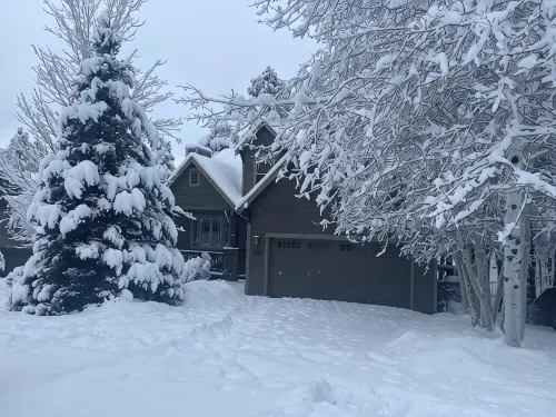 Flagstaff Family Retreat — Game Room, Gym, Fire Pit & Forest Fun! - 4-Star