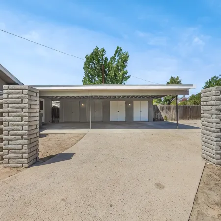 Fresno House| Air Hockey| Private Parking|4/2:Wow!