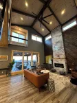 The Oslo + The Little Oslo Apt - 6 Kings + View + Hot Tub - Sleeps 27 - 5 estrellas
