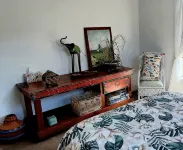 The Red Door - 1 Bedroom Studio and Bfst - WiFi
