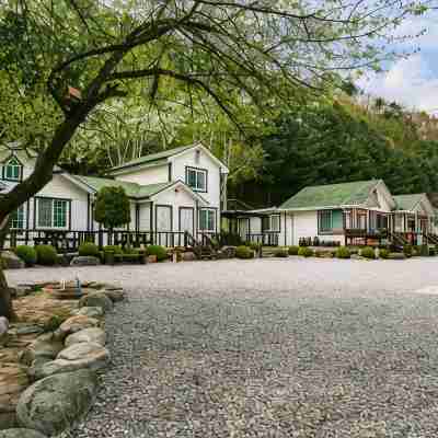 Geumdanggyegok Blue Mountain Pension Hotel Exterior