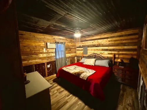 Hat & Star Ranch - One of a kind Get Away - 木屋