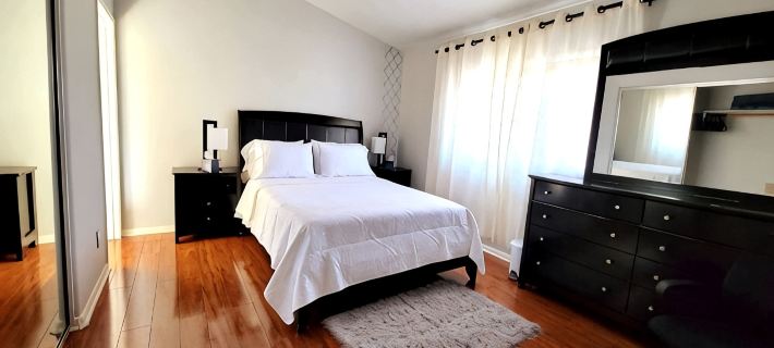Cheerful 4 bedroom Hotels in Vista