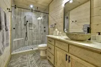 Keturah's Creek - Luxury Couples Tiny Cabin - 8 acres - Alphydda