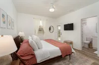 Brand new 4 bedroom with 2  master suites and pool, steps to the beach. - Bungalows