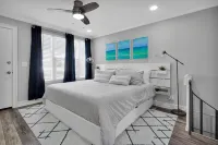 Beachside! Jacksonville Beach Condo-Close to Mayo Clinic - 4-Star