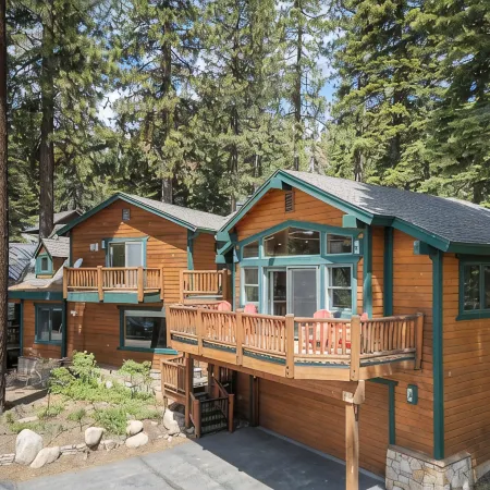 Hot Tub - Game Room - 14 beds - Across from Lake Tahoe