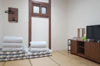 群山如美旅館 - 膳食民宿