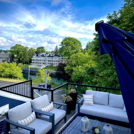 Riverwalk One Condo with rooftop deck