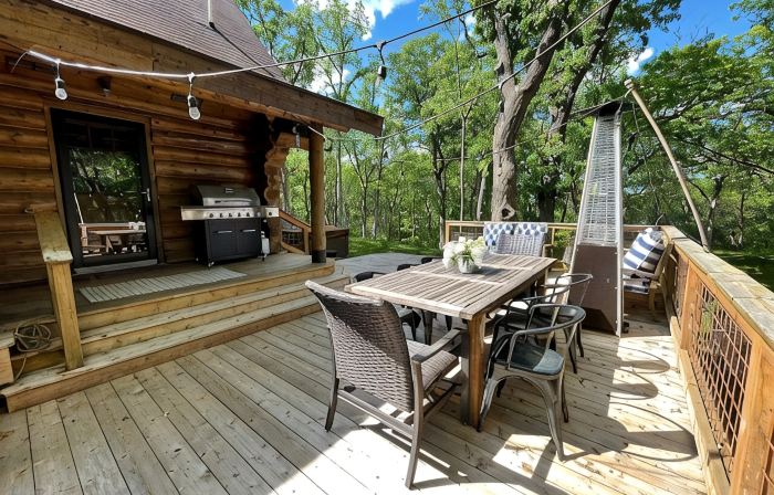 Beautiful Log Cabin Retreat on 6 Acres of Forest Only 10 Minutes to Lake Geneva.