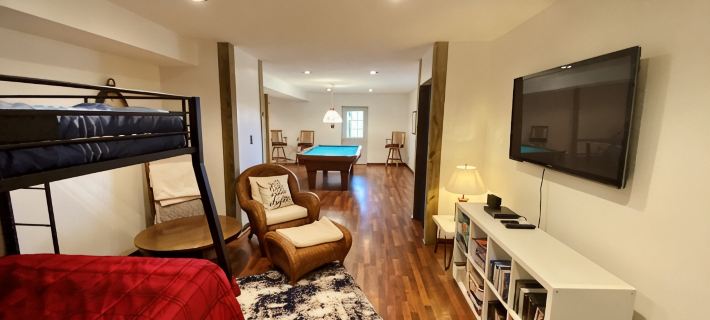 Cozy Creekview Cabin - Berkeley Springs, WV Hotels in Morgan County