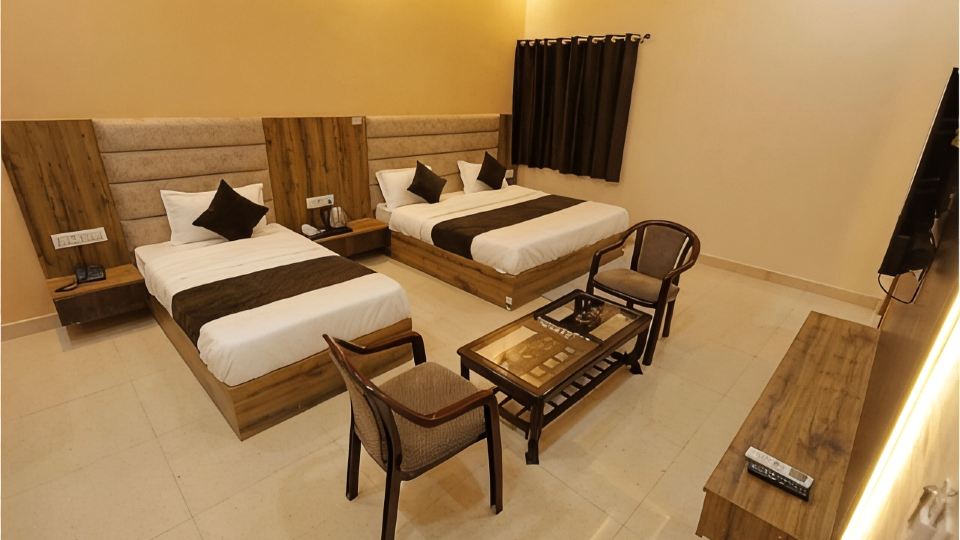 Hotel Radhavan